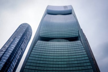 Çin 'deki Guangzhou' da büyük bir gökdelen.