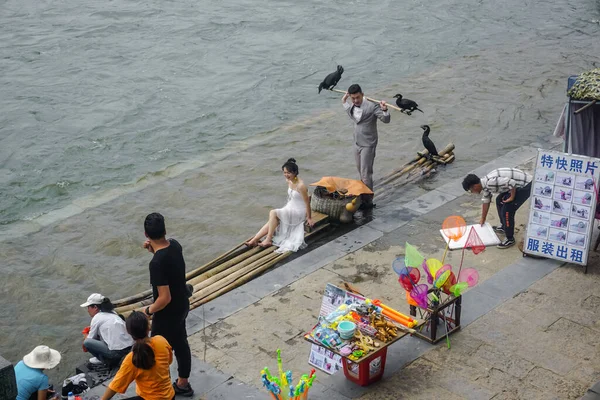 Yangshuo Chine Mai 2019 Mariés Lors Une Séance Photo Bord — Photo