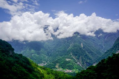 Tayvan 'daki güzel dağ manzarası