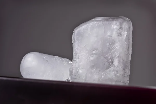 Twee ecologische deodorant kristal op zwarte achtergrond — Stockfoto