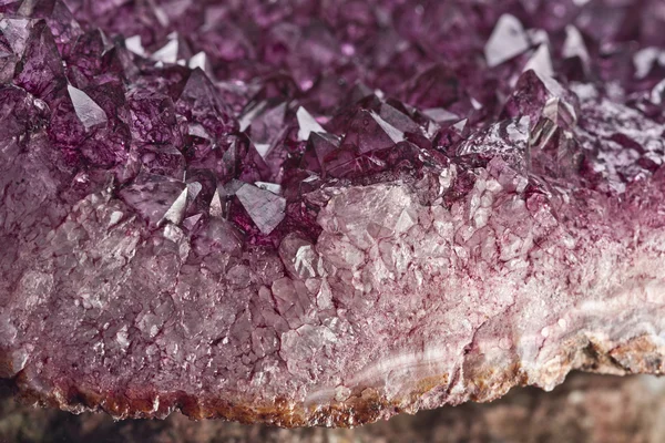 紫水晶石英 — 图库照片