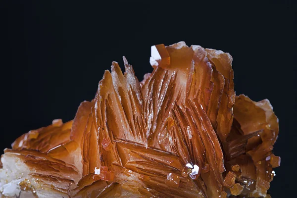 Vanadinite minerální krystaly z Maroka — Stock fotografie