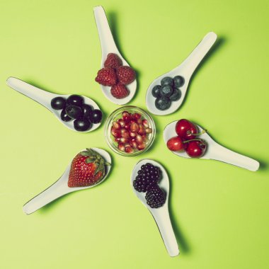 bodegon antioksidan meyveler