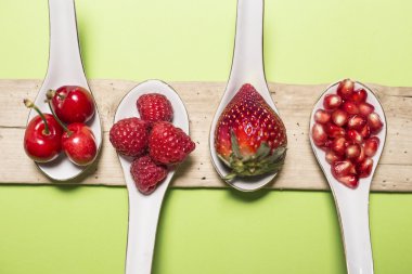 bodegon antioksidan meyveler