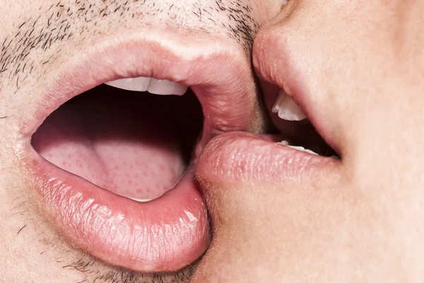 Macro beijo, duas bocas — Fotografia de Stock