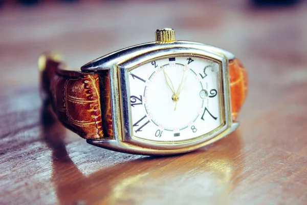 Pulso Mecânico Vintage Relógio Elegante Com Pulseira Couro — Fotografia de Stock