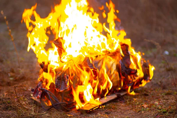 Bright Hot Red Flames Gray Smoke Burning Construction Debris Gorenje — Stock Photo, Image