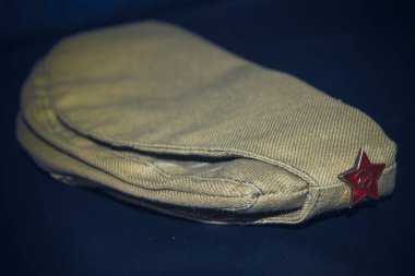 Eski Sovyet askeri başlığı yeşil asker şapkası.