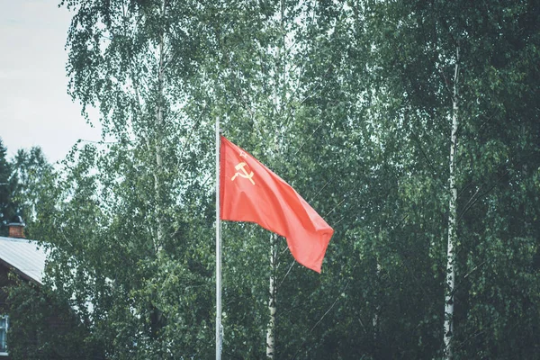 Sovjetunionens Röda Flagga Med Hammare Och Skärande Fladder Vinden — Stockfoto