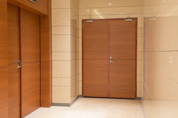 Doors inside a commercial building — Stock Photo, Image