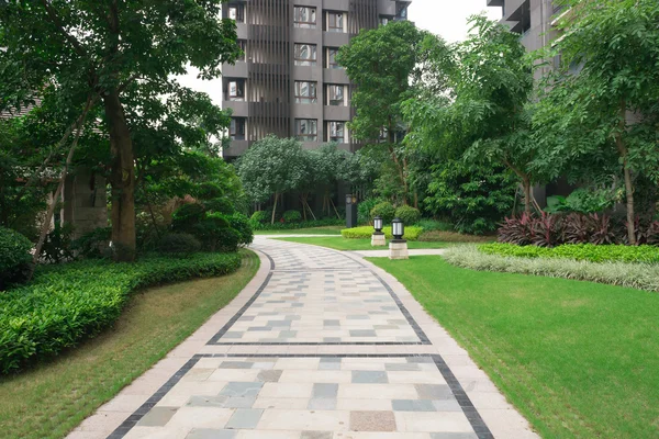 Pathway in outdoor of a residential building — Stock Photo, Image