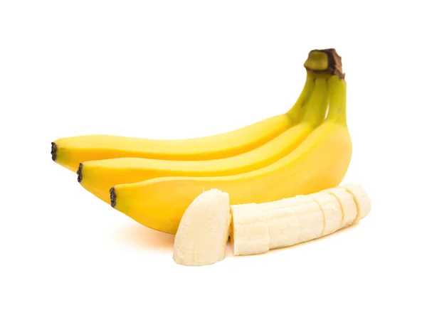 Bananen- und Bananenscheiben mit Schneideweg auf weißem Hintergrund — Stockfoto