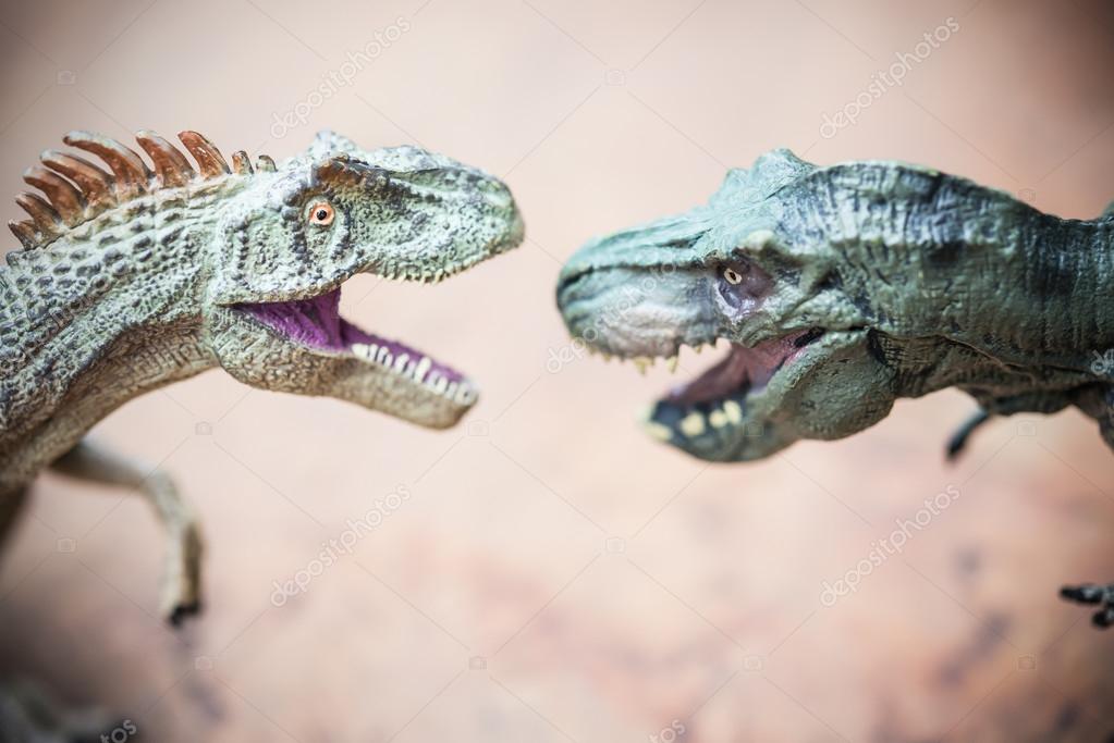 tyrannosaurus and allosaurus