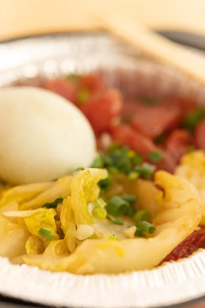 Ângulo Vista Arroz Panela Barro Salsicha Estilo Chinês Ovo Pato — Fotografia de Stock