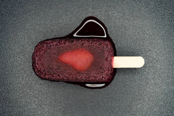 Top View Mulberry Blueberry Flavor Popsicle Slice Strawberry Melting Process — Stock Photo, Image