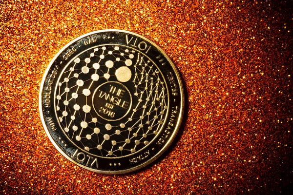Iota 동전은 어두운 — 스톡 사진