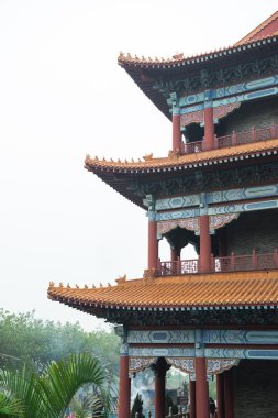 Traditonal Çin Tapınağı dikey