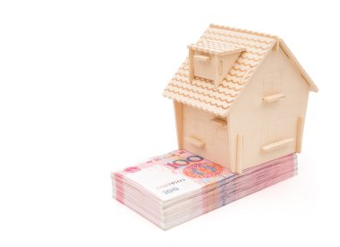 House Rmb kağıt para beyaz kırpma yoluyla yığını üzerinde duruyor