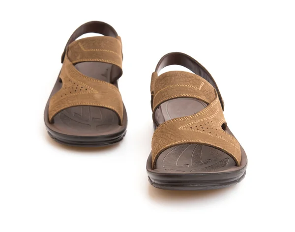 Par bruna fritid sandal på vit bakgrund — Stockfoto