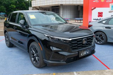 ZHONGSHAN GUANGDONG Çin - 24 Ekim 2025: siyah bir Honda CR-V araba.