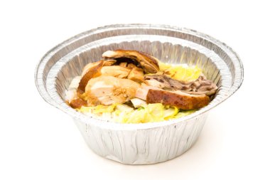 şekil öğle yemeği kutusu beyaz kırpma yoluyla tavuk dilimleri, yuvarlak