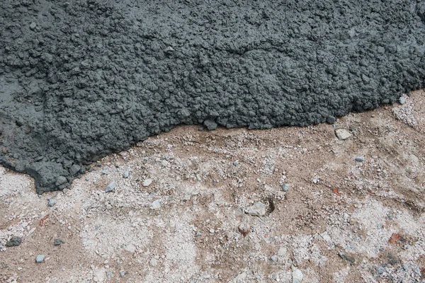 Färska cement bara som hälls för trottoaren uppgradering — Stockfoto