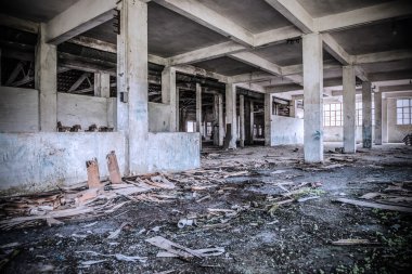 çıplak c ile mimari bir arka plan boş sanayi çatı