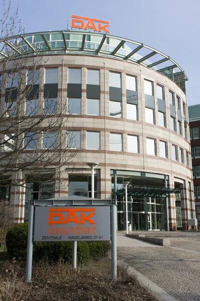 Hamburg, Almanya - 23 Mart: Dış görünümünü 23 Mart 2015 Hamburg'da bina Dak