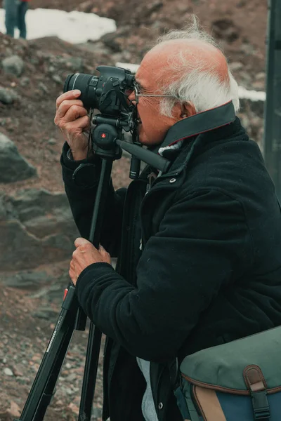 Cajon Maipu Chile June 2014 Photographer Taking Pictures Andes Mountains — 图库照片