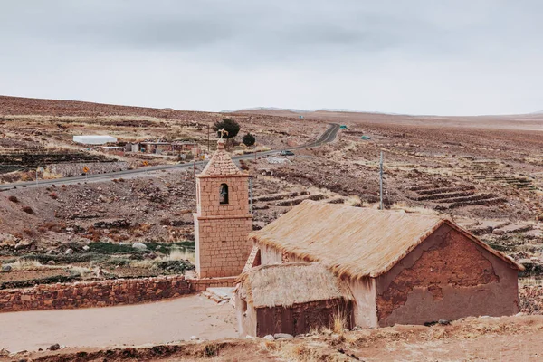 Kościół Małej Wiosce Pustyni Atacama — Zdjęcie stockowe