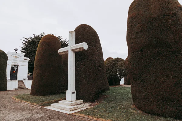 Белый Крест Интерьер Кладбища Пунта Аренас — стоковое фото