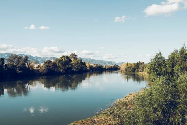Ebro Nehri, Tortosa şehrinden geçerken. Tarragona Bölgesi