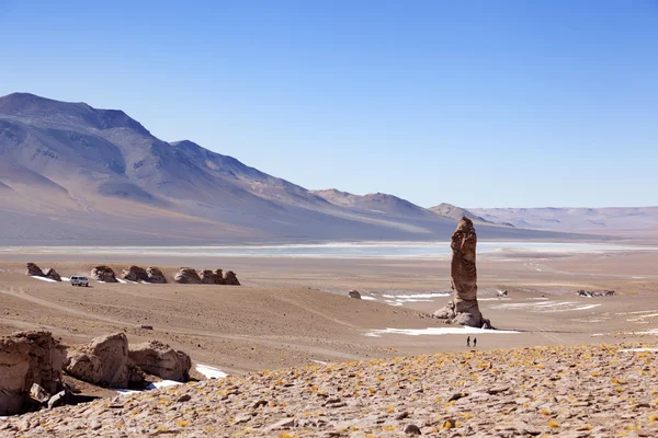 Monólito geológico perto de Salar de Tara — Fotografia de Stock