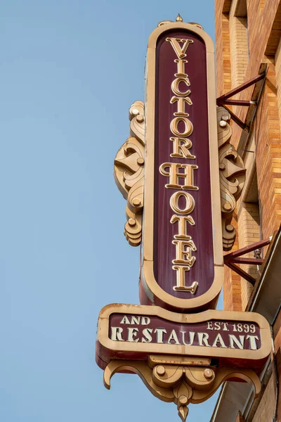 Victor Kolorado Września 2020 Podpisz Się Pod Hotelem Restauracją Victor — Zdjęcie stockowe