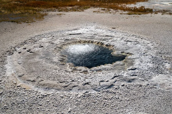 Beach Spring Egy Meleg Tavaszi Termálfürdő Yellowstone Nemzeti Park Felső — Stock Fotó