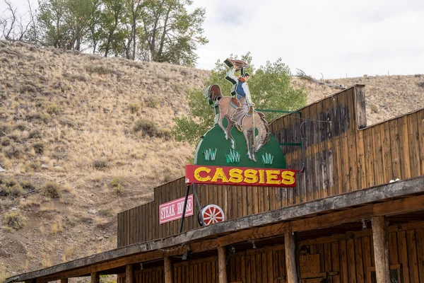 Cody Wyoming Září 2020 Rustikální Stará Neonová Cedule Pro Cassie — Stock fotografie