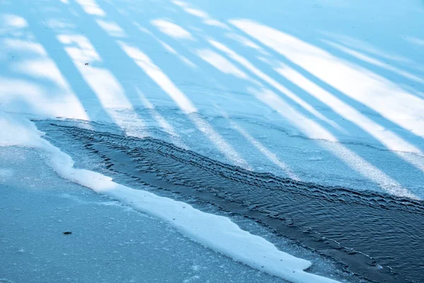 Gefrorenes Eis Und Fließendes Wasser Auf Dem Croix River Minnesota — Stockfoto