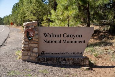Arizona, ABD - 11 Mayıs 2021 Walnut Canyon Ulusal Anıtı, Uluslararası Dark Sky Park