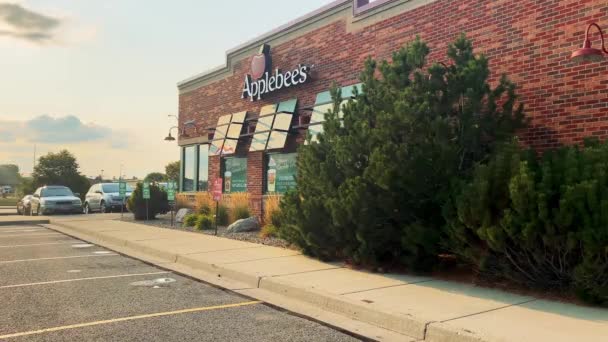 Bismark North Dakota Augustus 2021 Zonsondergang Uitzicht Een Applebee Buurt — Stockvideo