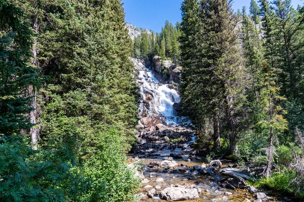 Wodospad Hidden Falls Parku Narodowym Grand Teton — Zdjęcie stockowe