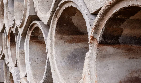 Beton borular. Dokusu yuvarlak gri. İnşaat malzemeleri. Doku.