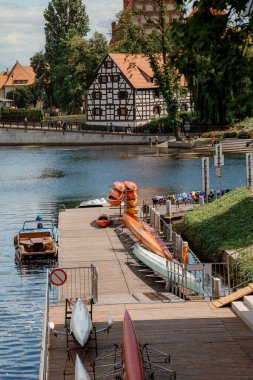 Bydgoszcz 'un mimarisi. Polonya 'daki evler ve kiliseler.