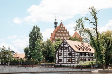 12.07.2020. Bydgoszcz. Polonya. Bydgoszcz 'e bir gezi. Avrupa şehir mimarisi. Polonya 'da eski bir kasaba. Avrupa.