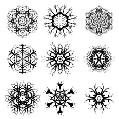 Beyaz arka plan üzerinde izole farklı süs rozet kümesi