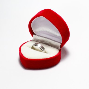 Hediye kutusunda halka