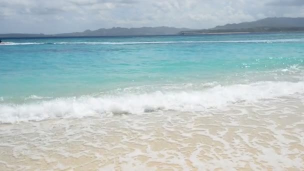 Hermosa playa en Okinawa — Vídeo de stock