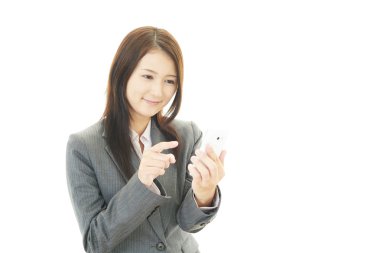 iş kadını ile akıllı telefon.