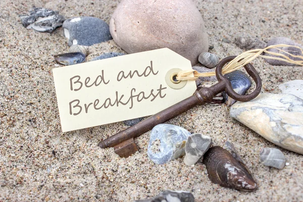 Cama e pequeno-almoço — Fotografia de Stock