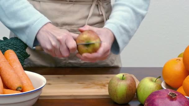 Яблоки — стоковое видео