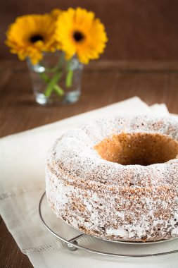 Kendi kendine pişmiş kek